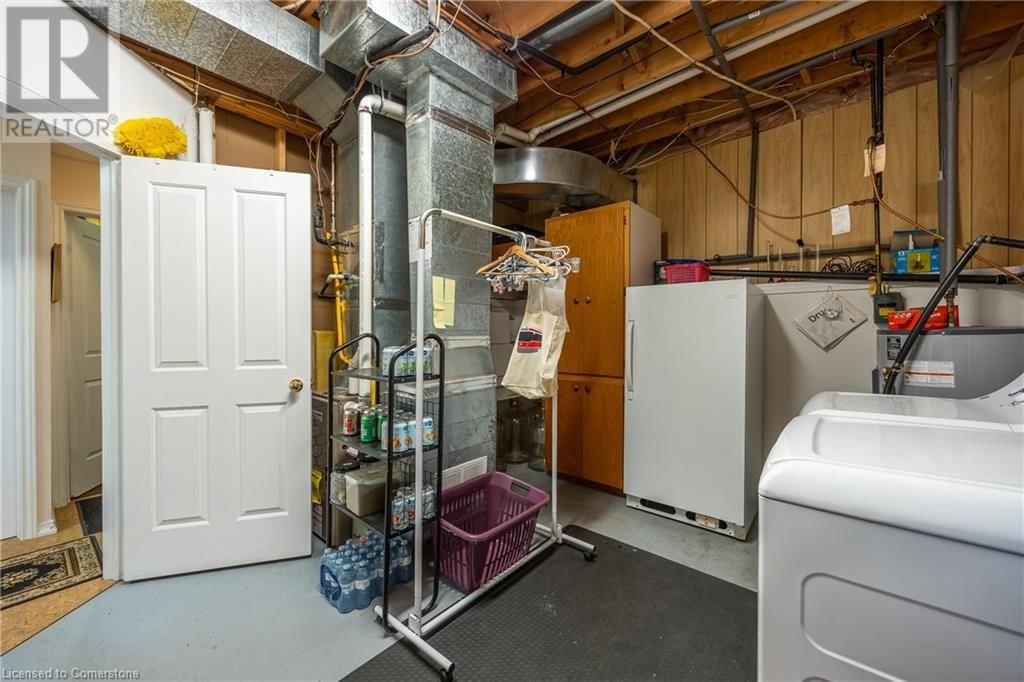 16 HILLTOP DRIVE Image 32