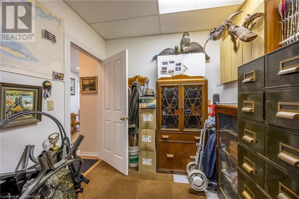 16 HILLTOP DRIVE Image 35