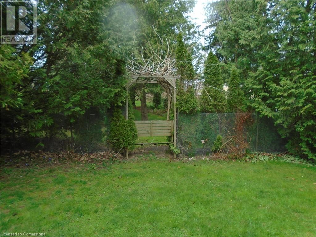 16 HILLTOP DRIVE Image 4