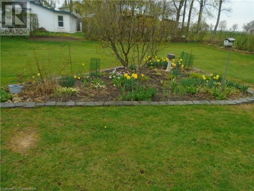 16 HILLTOP DRIVE Image 7