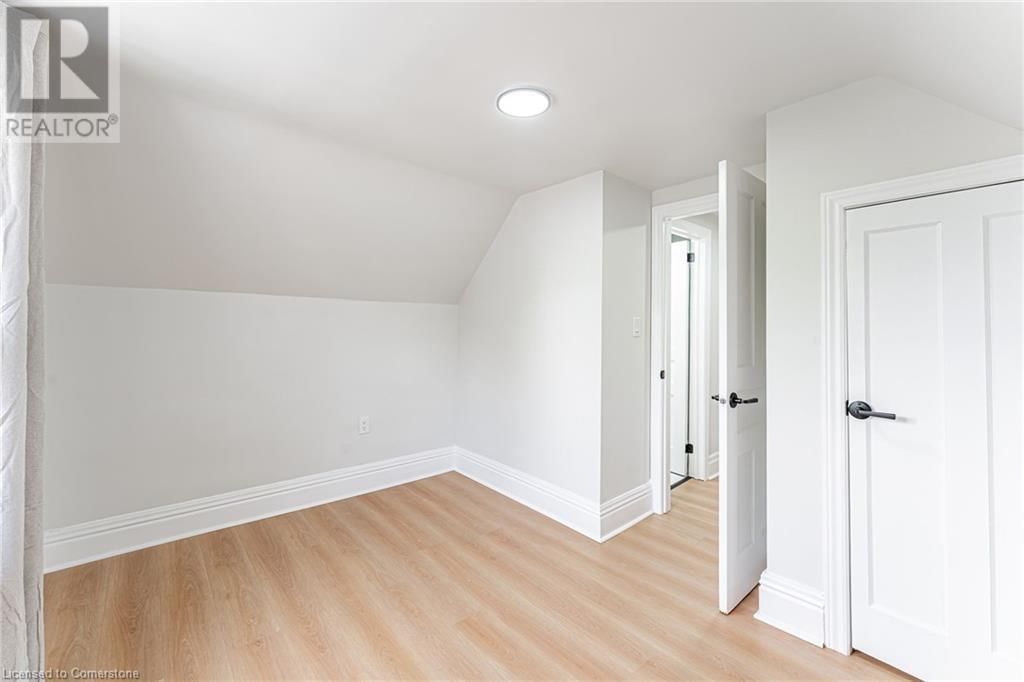 15 BARNESDALE AVENUE NORTH Image 25