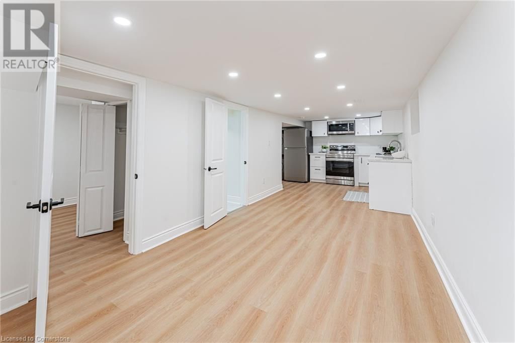 15 BARNESDALE AVENUE NORTH Image 28