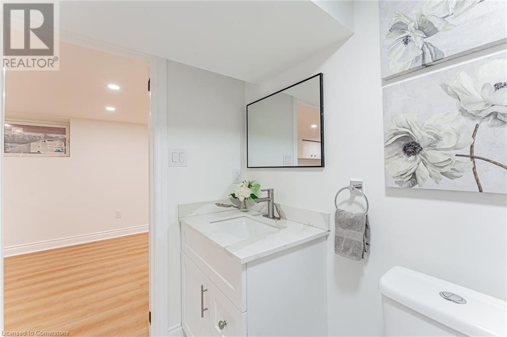 15 BARNESDALE AVENUE NORTH Image 31