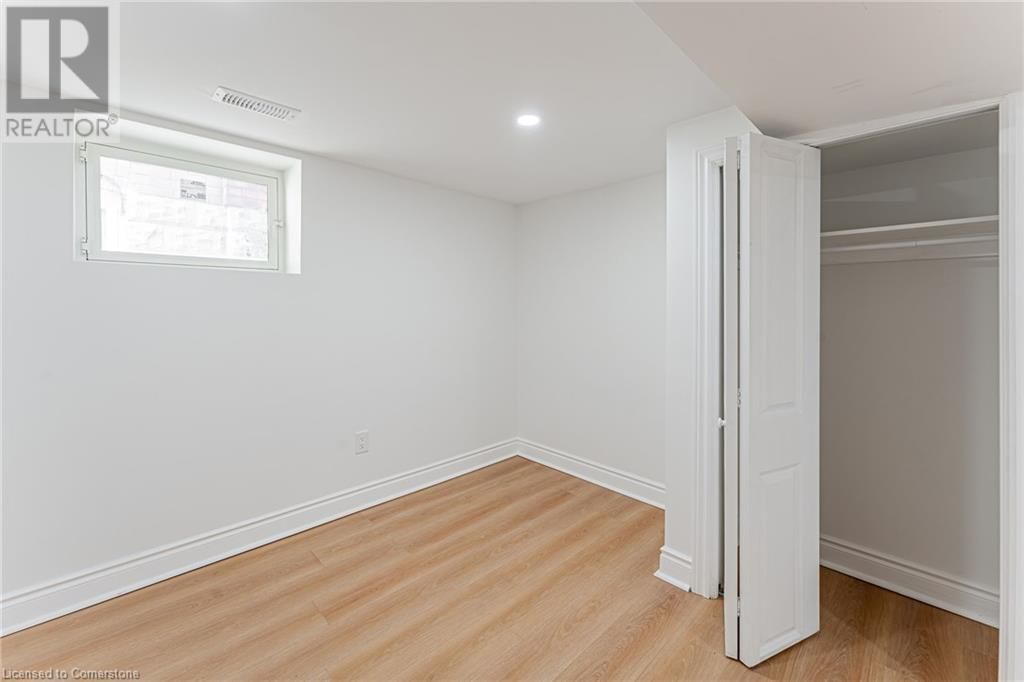 15 BARNESDALE AVENUE NORTH Image 32