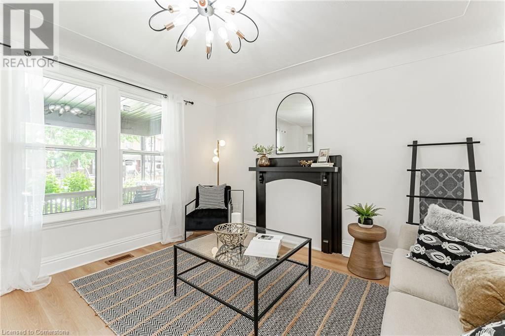 15 BARNESDALE AVENUE NORTH Image 7