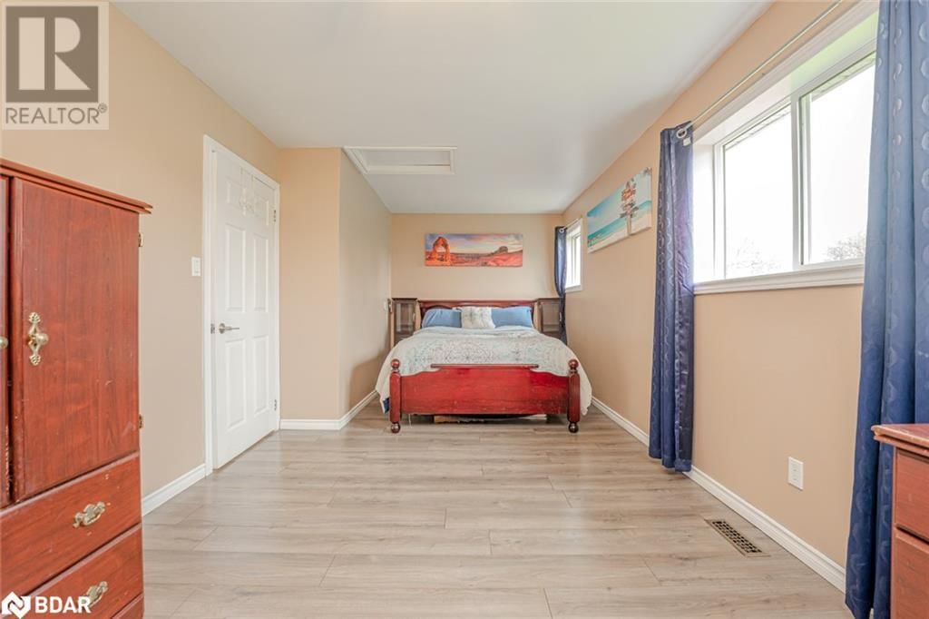 8747 10TH LINE Image 12