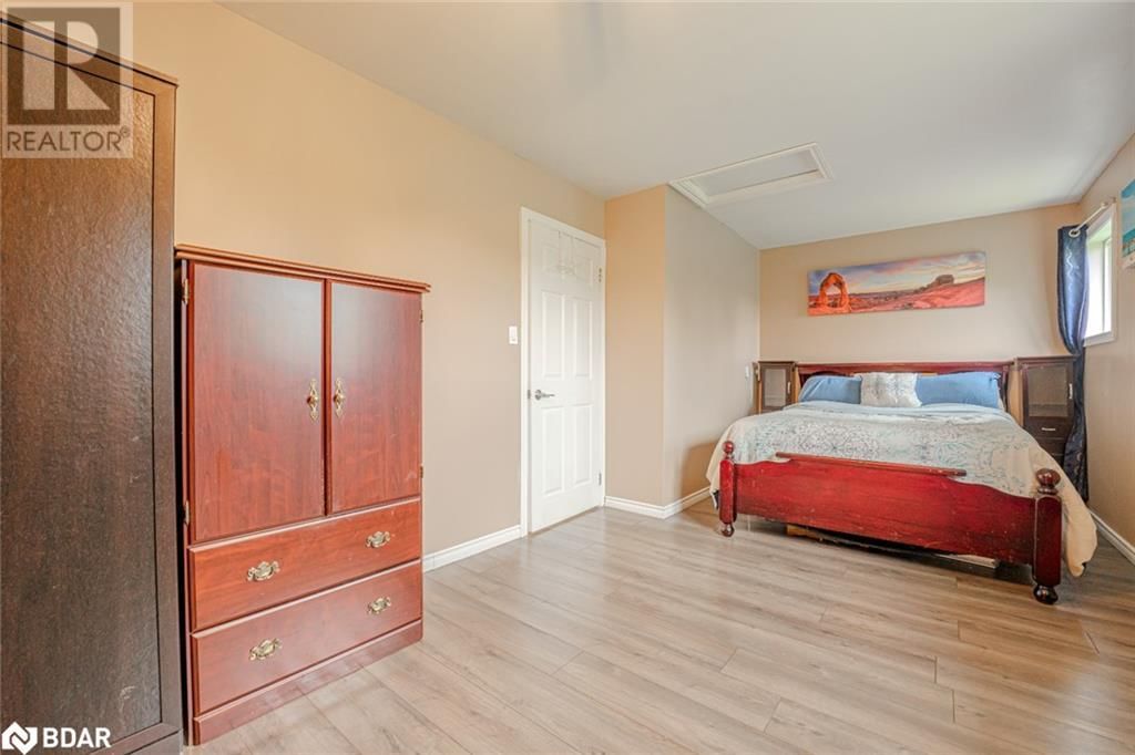 8747 10TH LINE Image 13