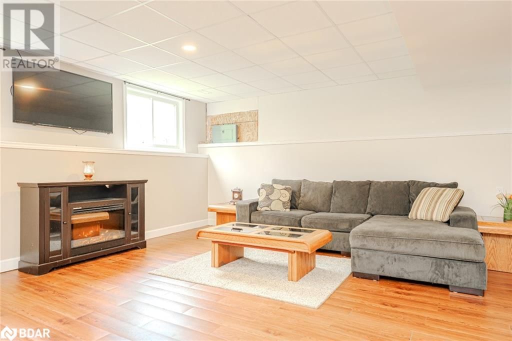 8747 10TH LINE Image 15