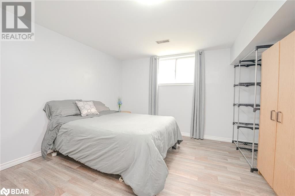 8747 10TH LINE Image 16