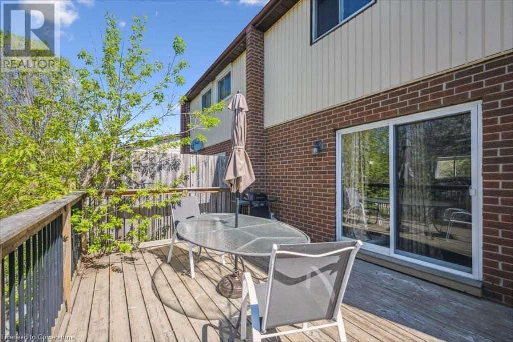 A - 421 BAIRSTOW CRESCENT Image 32