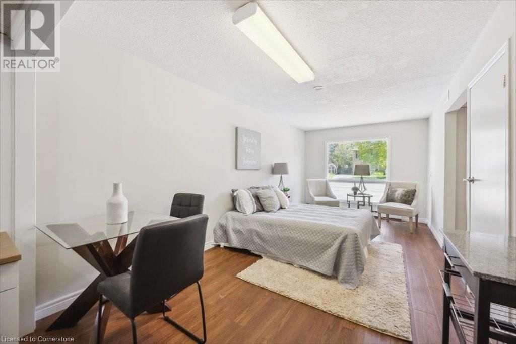 A - 421 BAIRSTOW CRESCENT Image 8