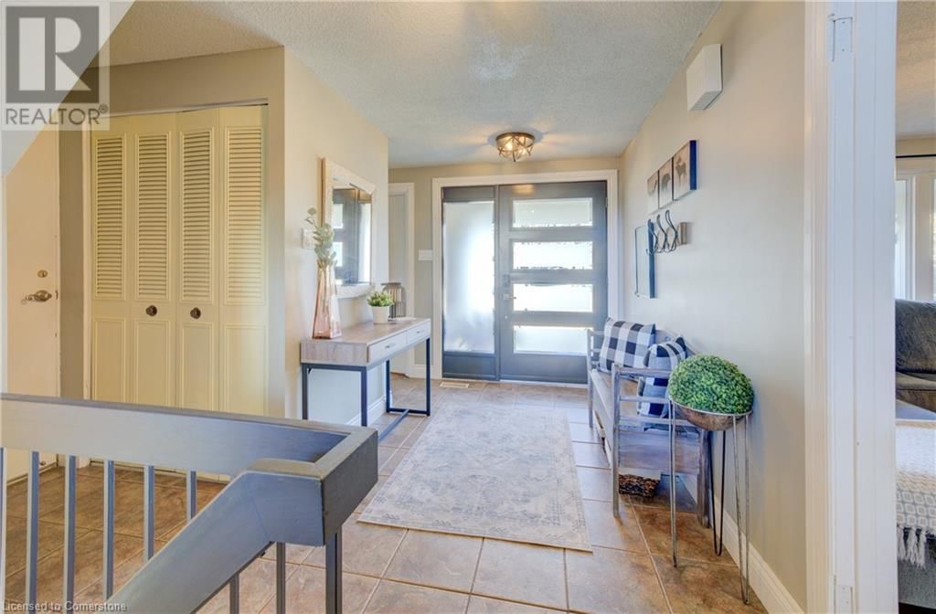 47 MANOR DRIVE Image 10