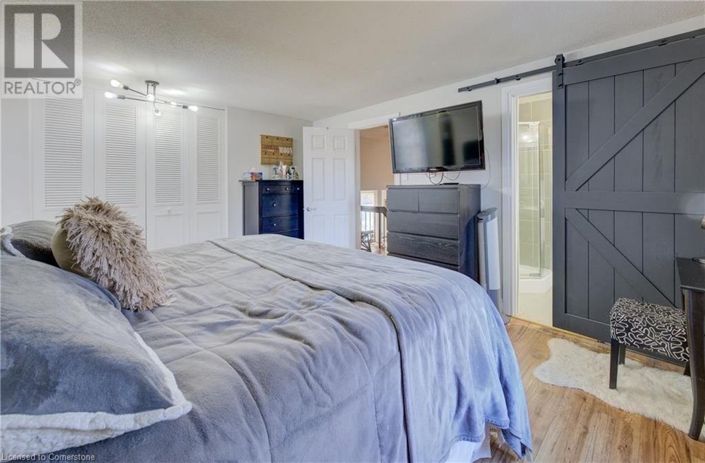 47 MANOR DRIVE Image 32