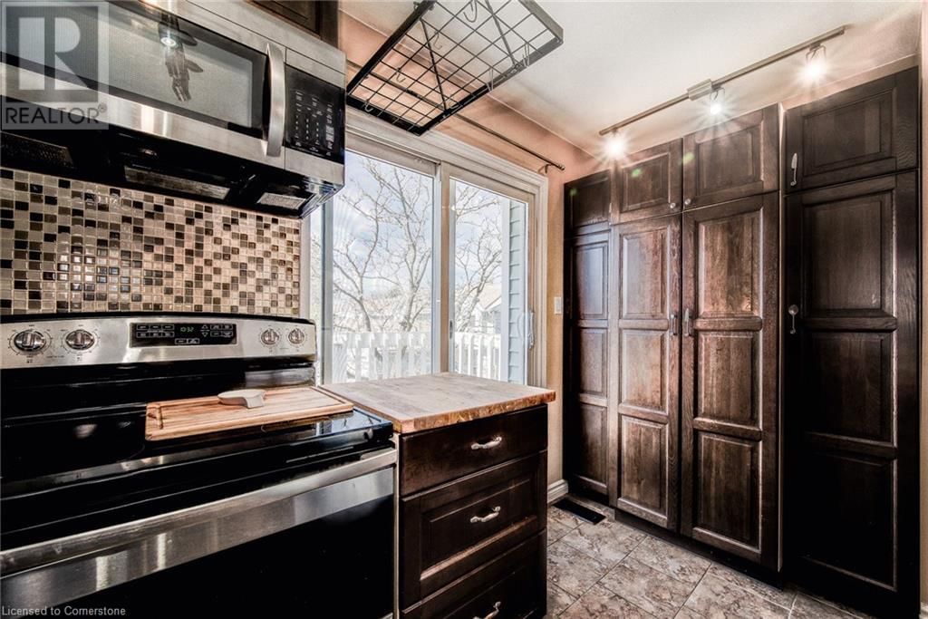 26 - 111 TRAYNOR AVENUE Image 24