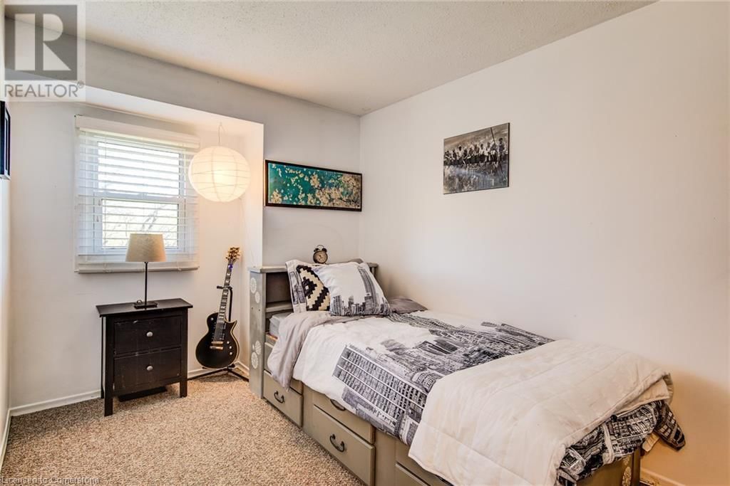 26 - 111 TRAYNOR AVENUE Image 31