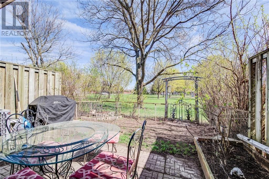 26 - 111 TRAYNOR AVENUE Image 39