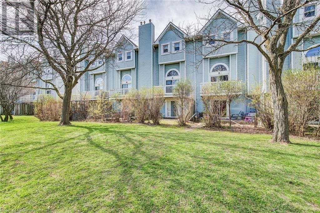26 - 111 TRAYNOR AVENUE Image 41