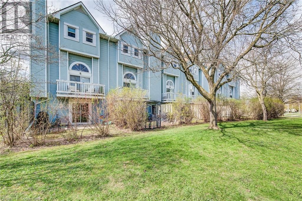 26 - 111 TRAYNOR AVENUE Image 43