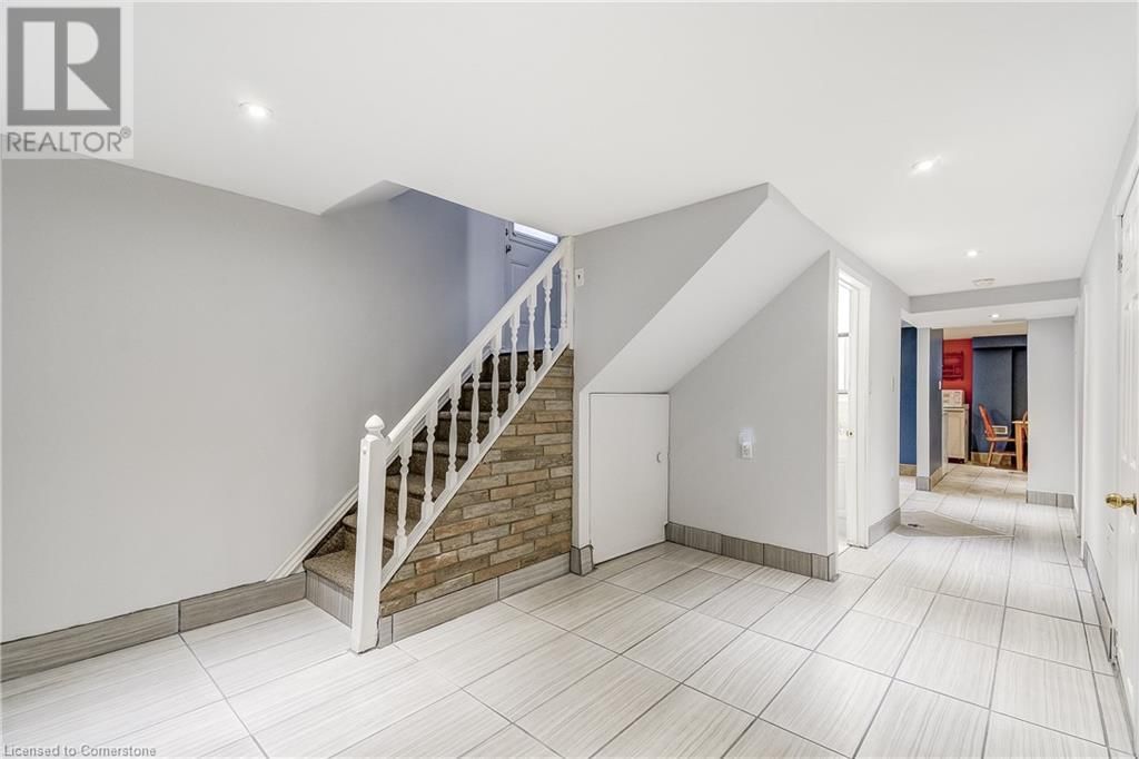 1470 FISHER AVENUE Image 17