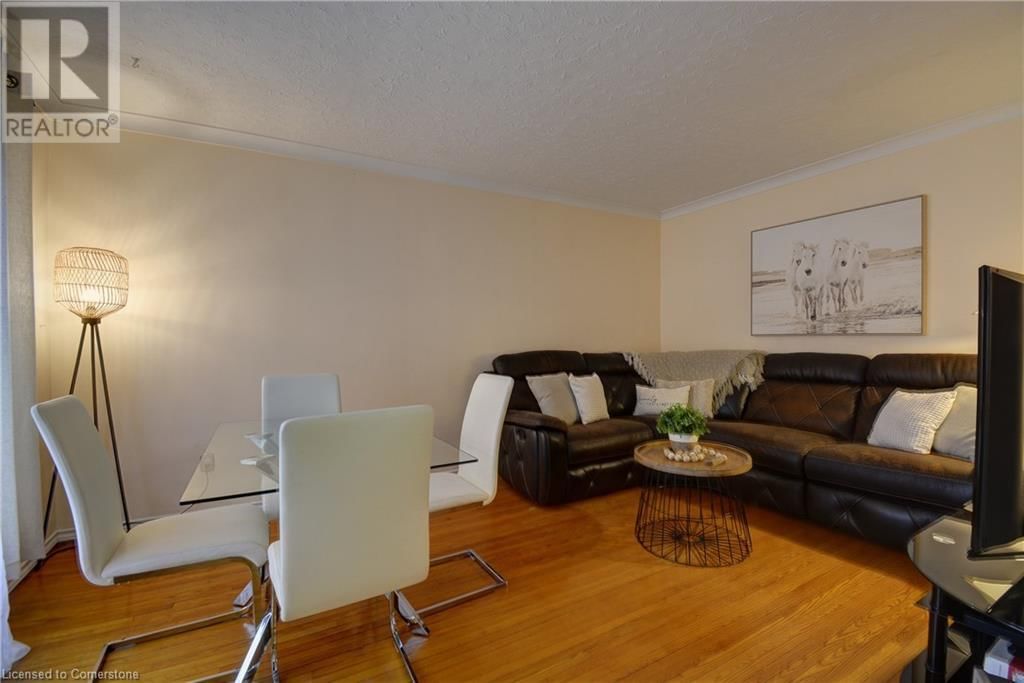 1470 FISHER AVENUE Image 6