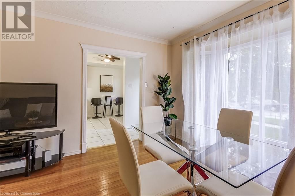 1470 FISHER AVENUE Image 8