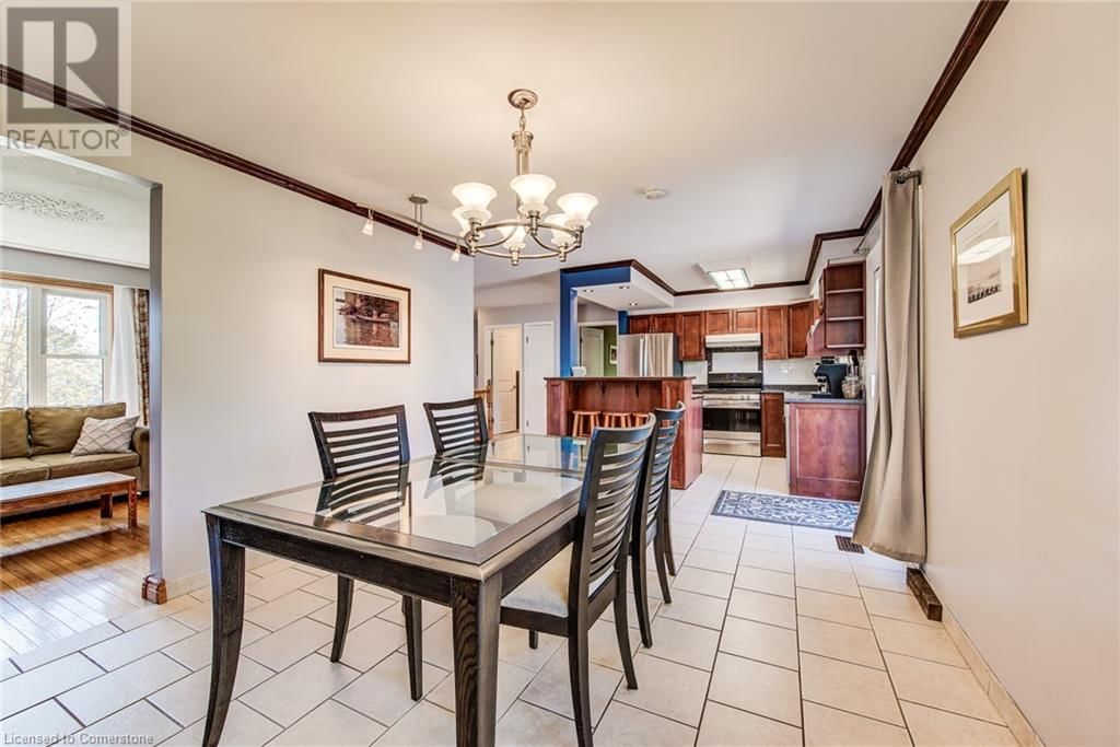330 DALEVIEW PLACE Image 14