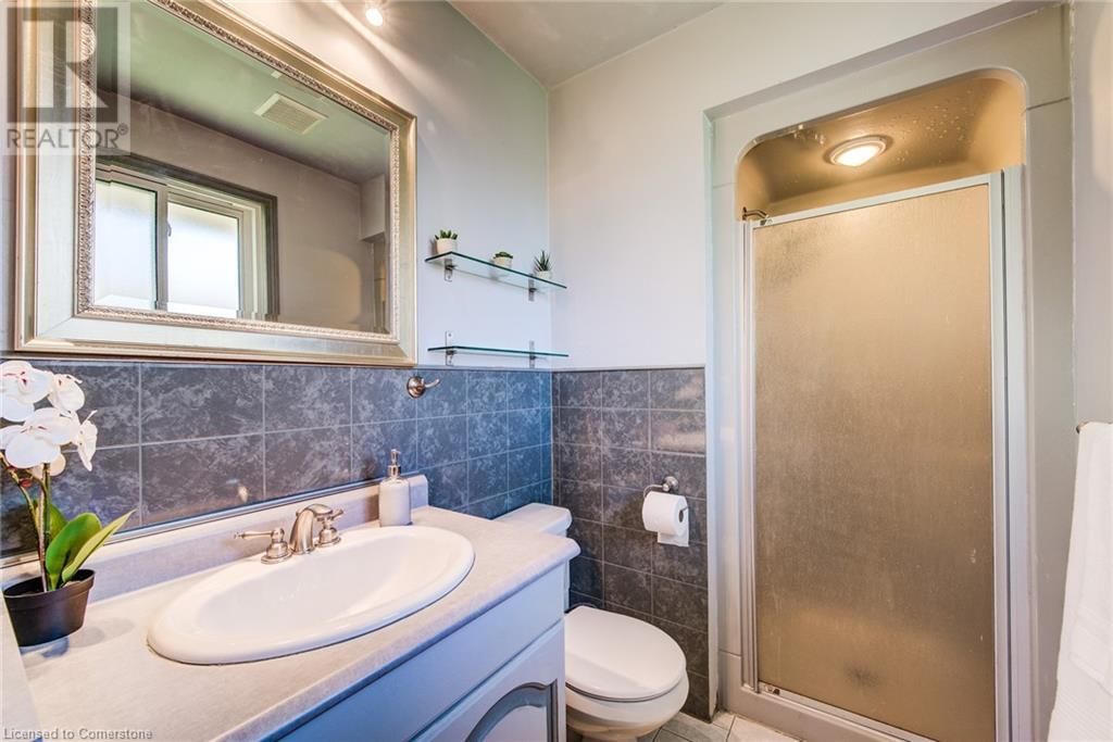 330 DALEVIEW PLACE Image 24