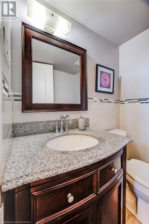 330 DALEVIEW PLACE Image 37