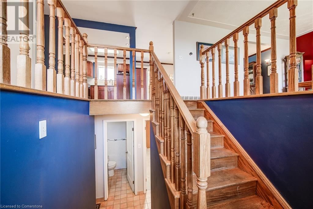 330 DALEVIEW PLACE Image 4
