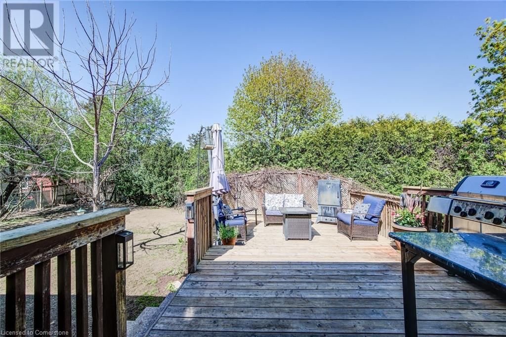 330 DALEVIEW PLACE Image 41