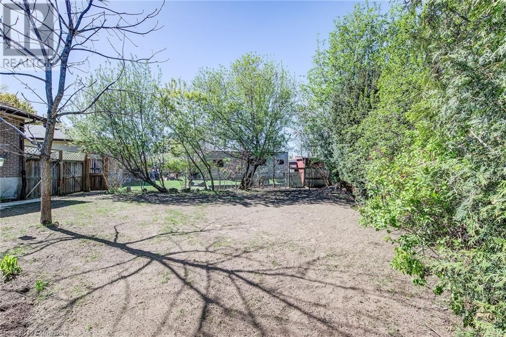 330 DALEVIEW PLACE Image 49