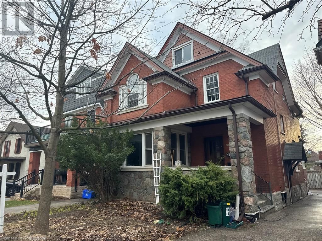 32 SIMEON STREET Image 38