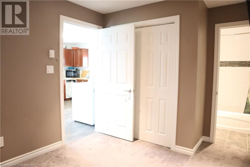 273 OXFORD AVENUE Image 15