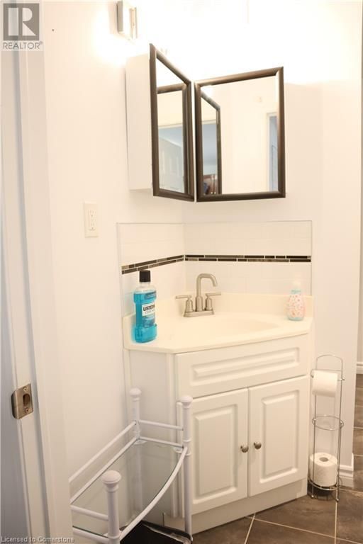 273 OXFORD AVENUE Image 21