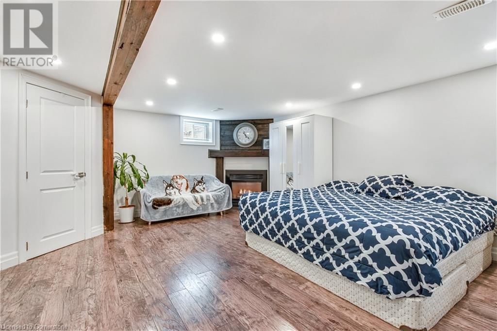 50 LAMBERT STREET Image 22