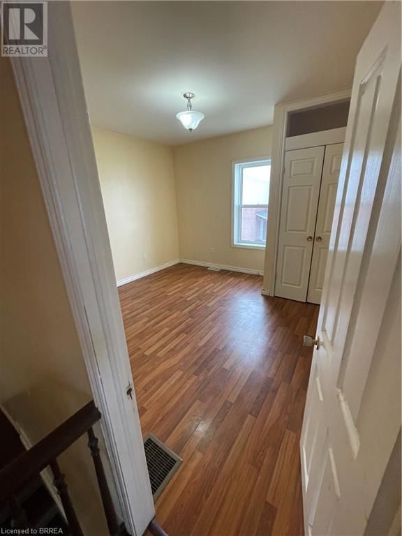 34 YOUNG STREET Image 11