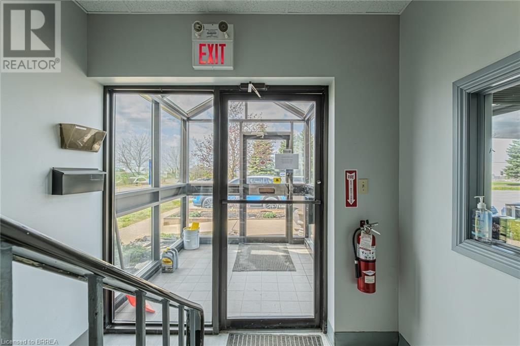 396 HENRY STREET Image 10