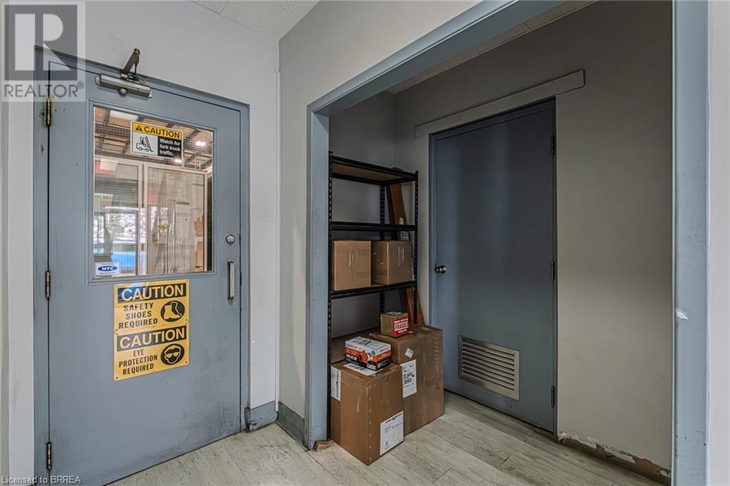 396 HENRY STREET Image 16
