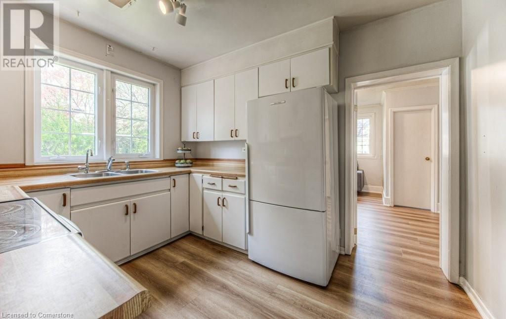 202 FORSYTH DRIVE Image 23