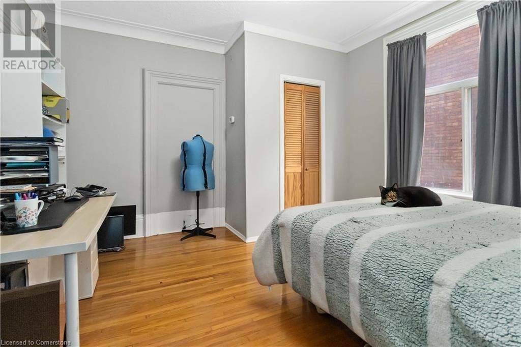 13 SARAH STREET Image 19