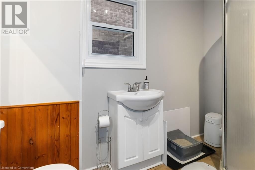 13 SARAH STREET Image 22