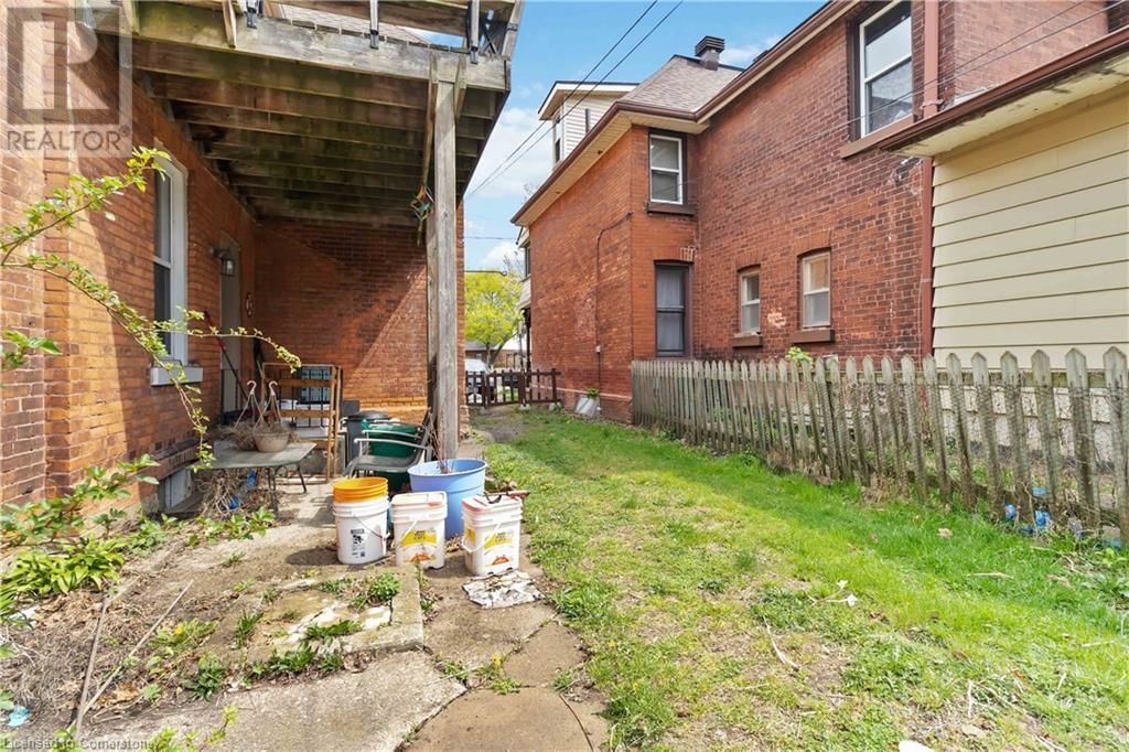 13 SARAH STREET Image 31