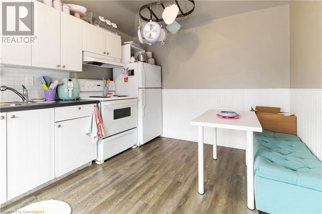 13 SARAH STREET Image 9