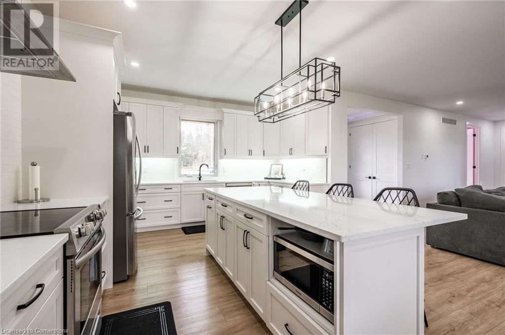 1266 COLBORNE STREET WEST Image 13