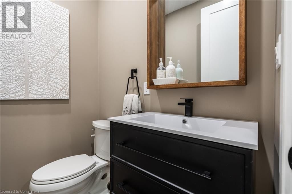 1266 COLBORNE STREET WEST Image 20
