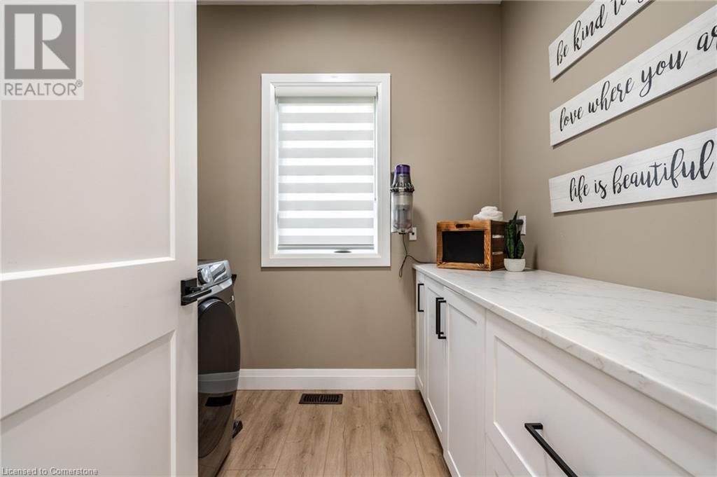 1266 COLBORNE STREET WEST Image 21