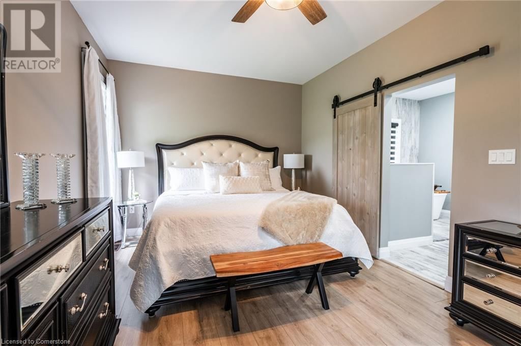 1266 COLBORNE STREET WEST Image 23