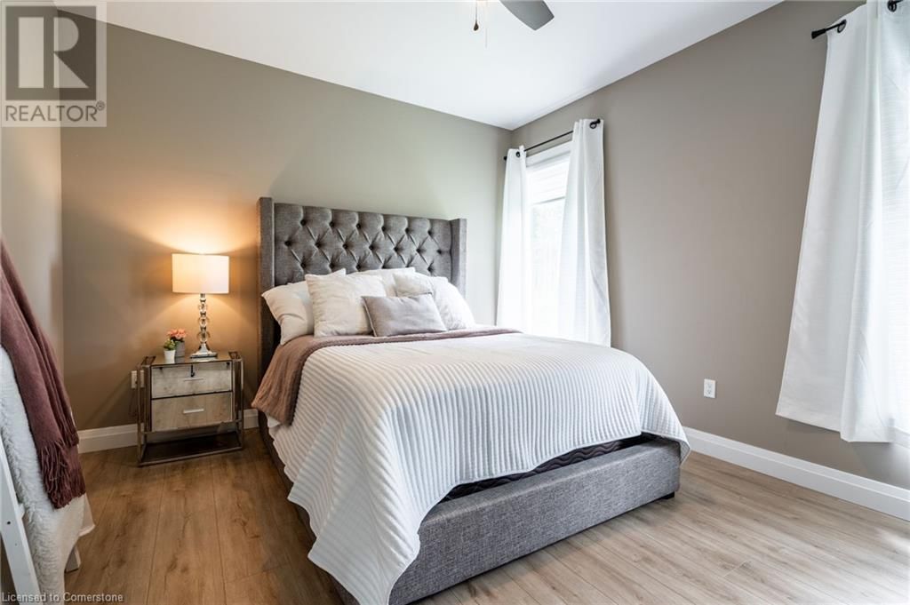 1266 COLBORNE STREET WEST Image 30