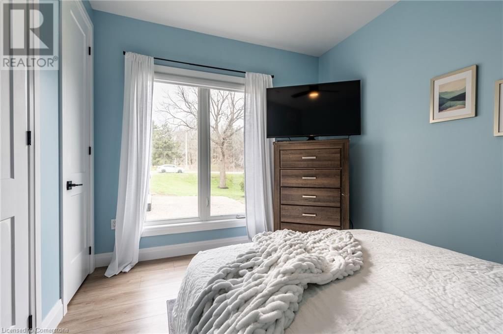 1266 COLBORNE STREET WEST Image 33