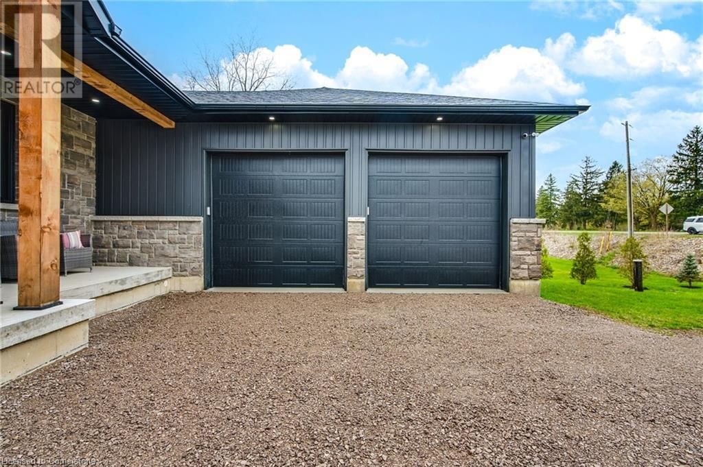 1266 COLBORNE STREET WEST Image 5